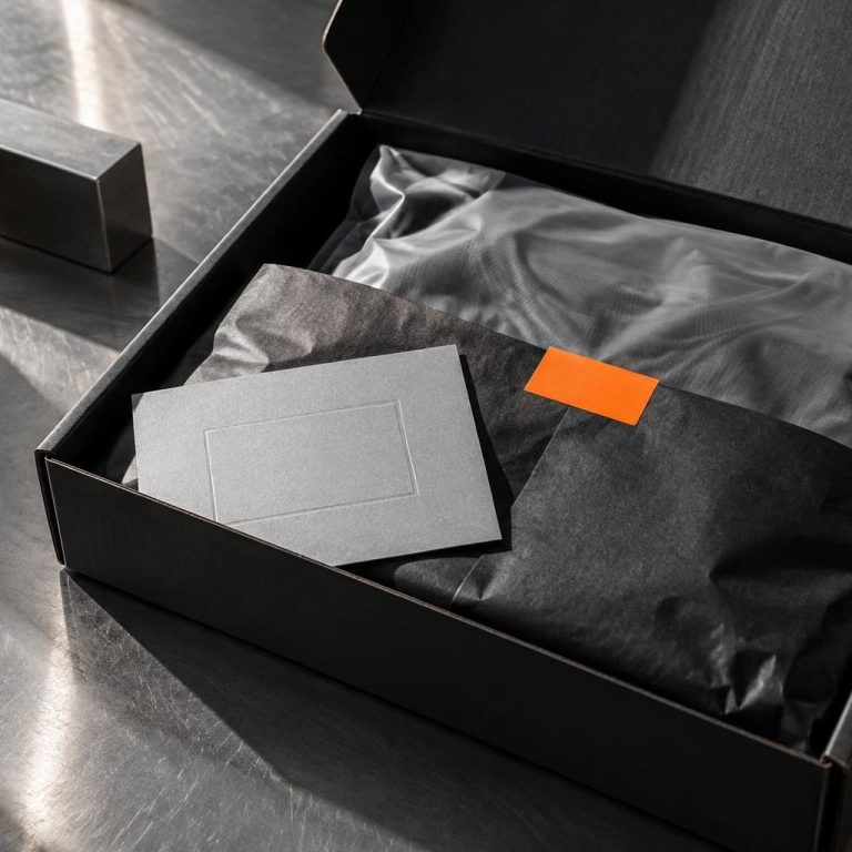 hero-premium-packaging-black